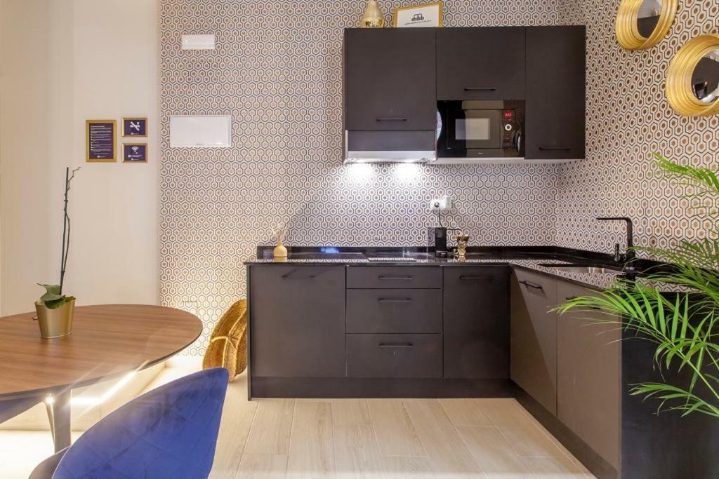 Mediterranean Flats Plaza Redonda 瓦伦西亚 外观 照片